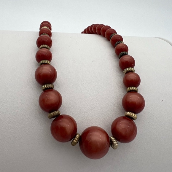 Vintage Lucite Moon Glow Plastic Beaded Necklace - Picture 3 of 3